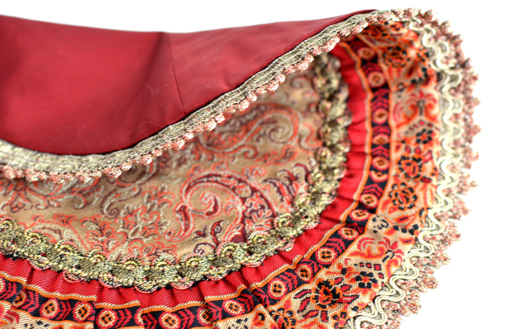 Cream And Red Termeh (Persian Fabric) Round Tablecloth