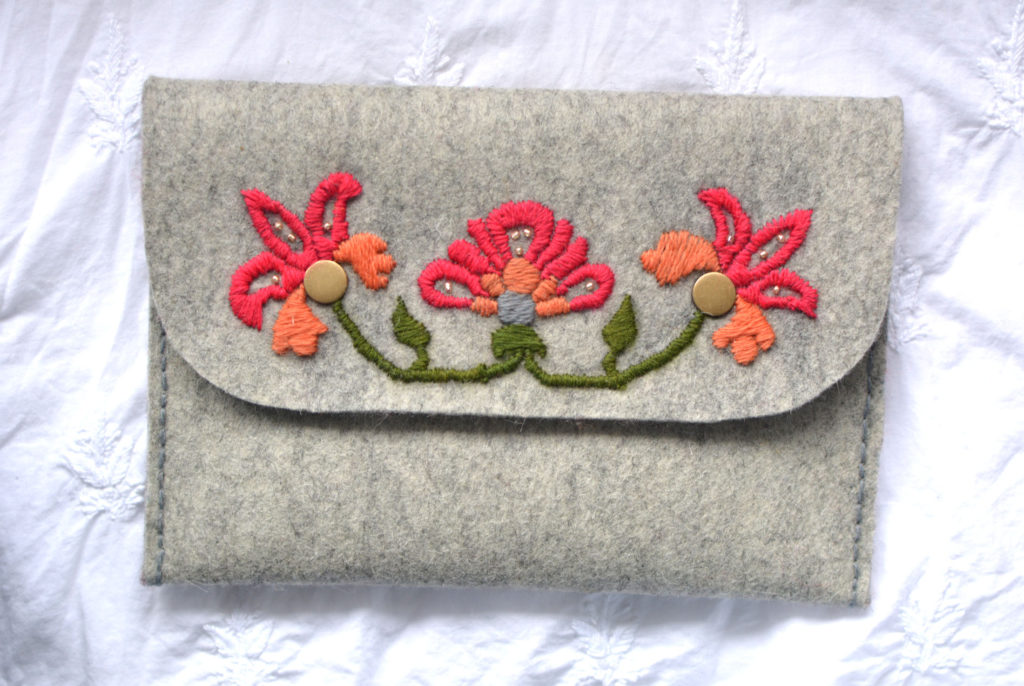 Embroidery Wool Felt Clutch Bag