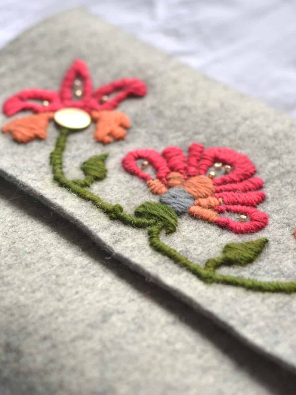 Embroidery Wool Felt Clutch Bag