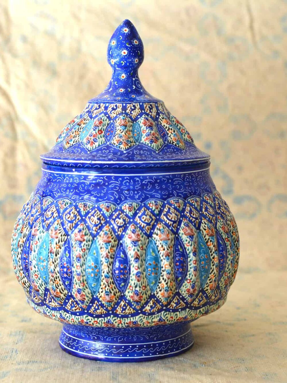 Hand-painted enamelled urn (MinaKari)