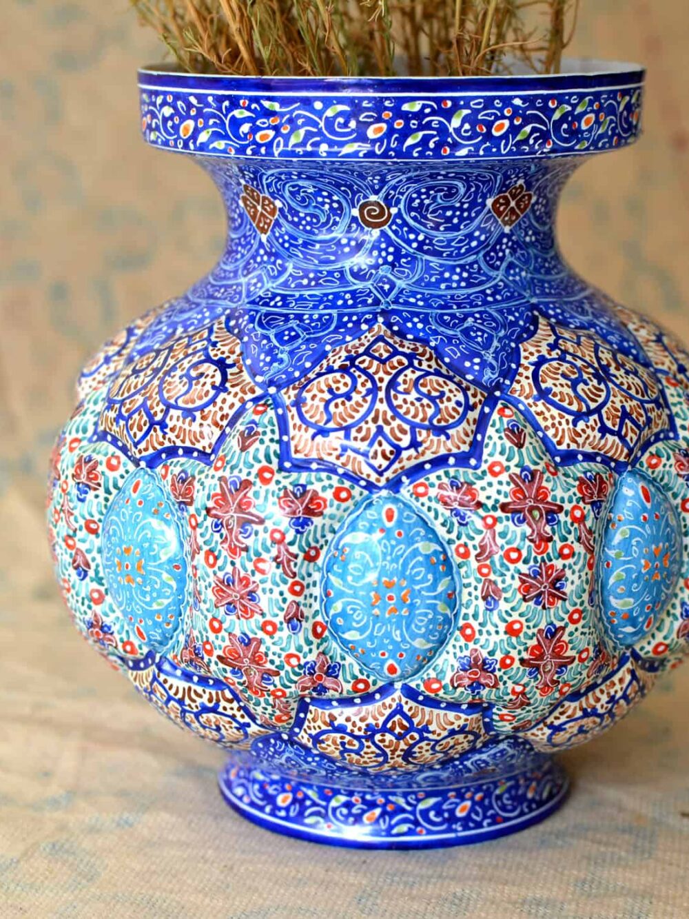 Hand-painted enamelled vase (MinaKari)