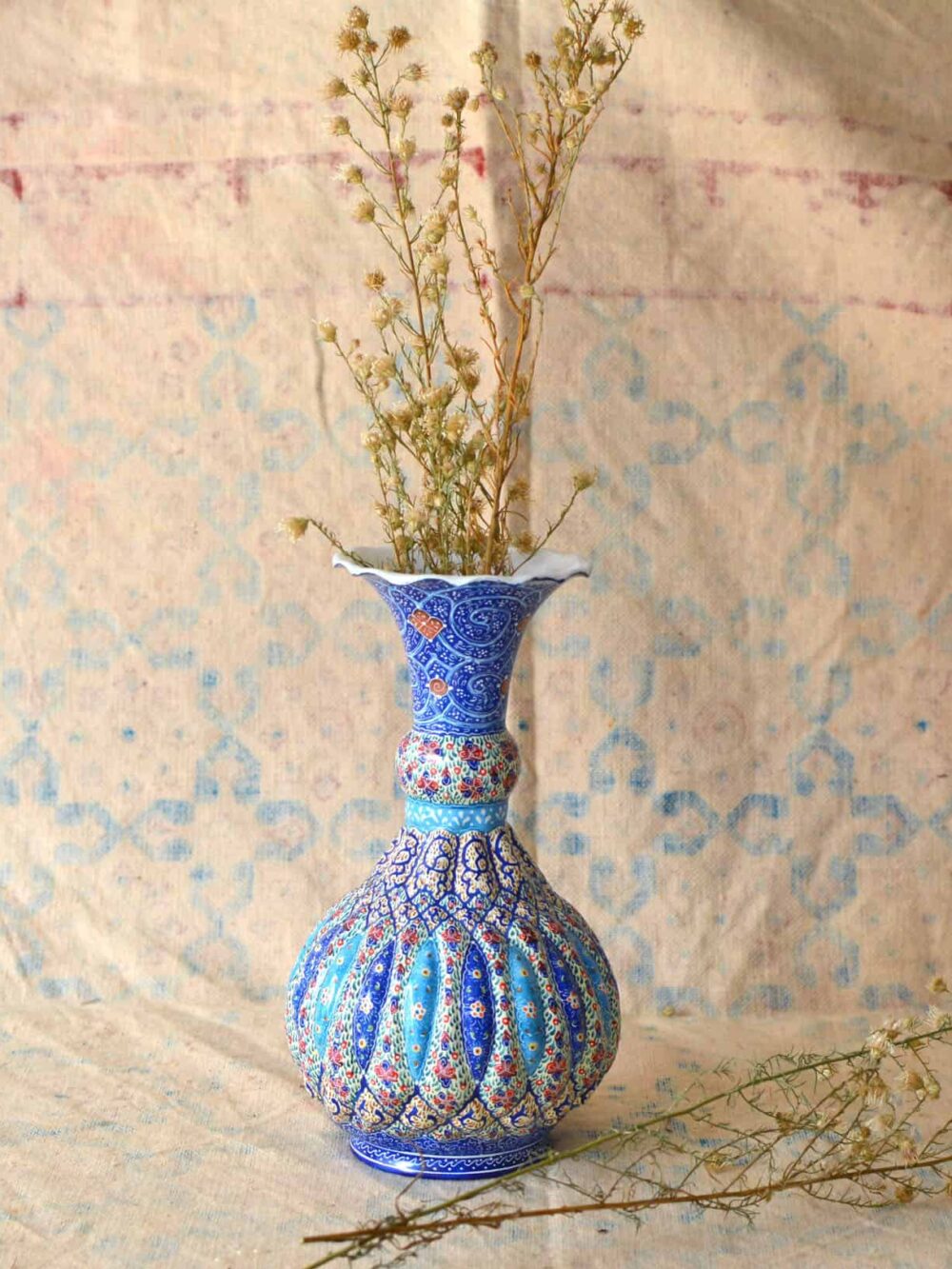Hand-painted enamelled vase (MinaKari)