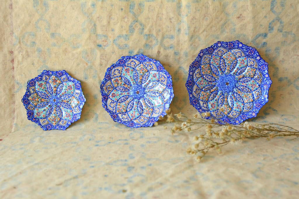 Set of 3 hand-painted enamelled plates