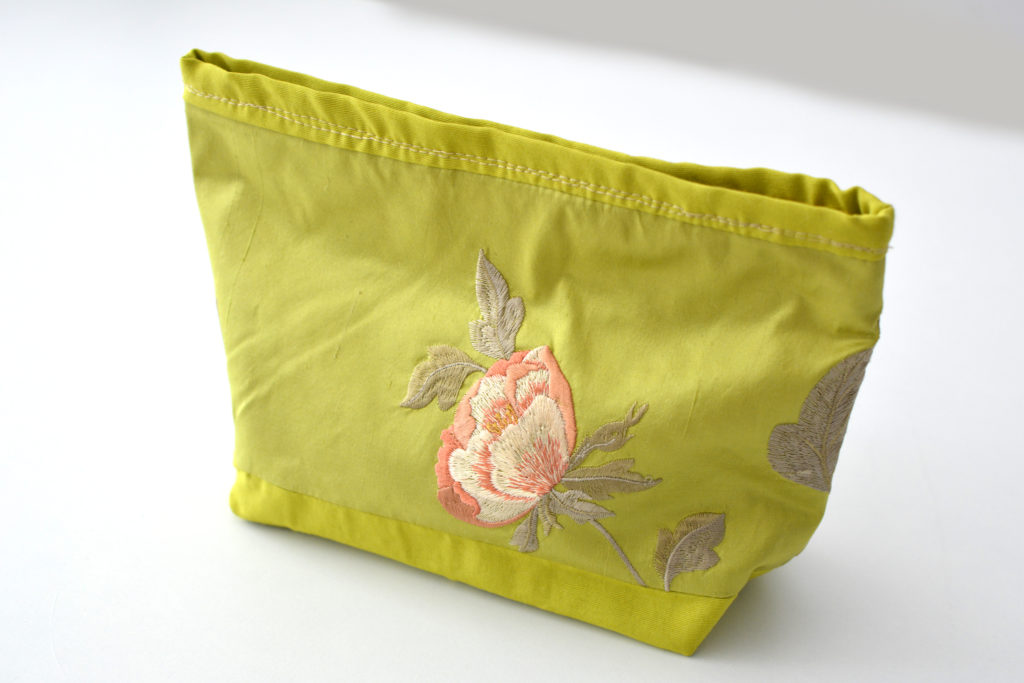 Vintage Japanese Embroidered Silk Pouch