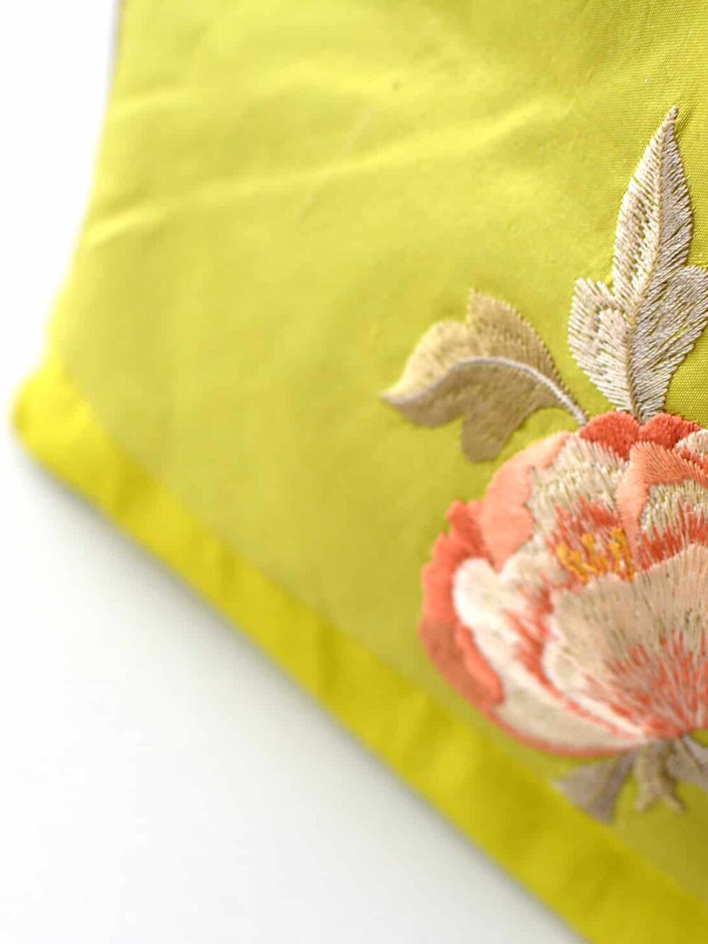 Vintage Japanese Embroidered Silk Pouch