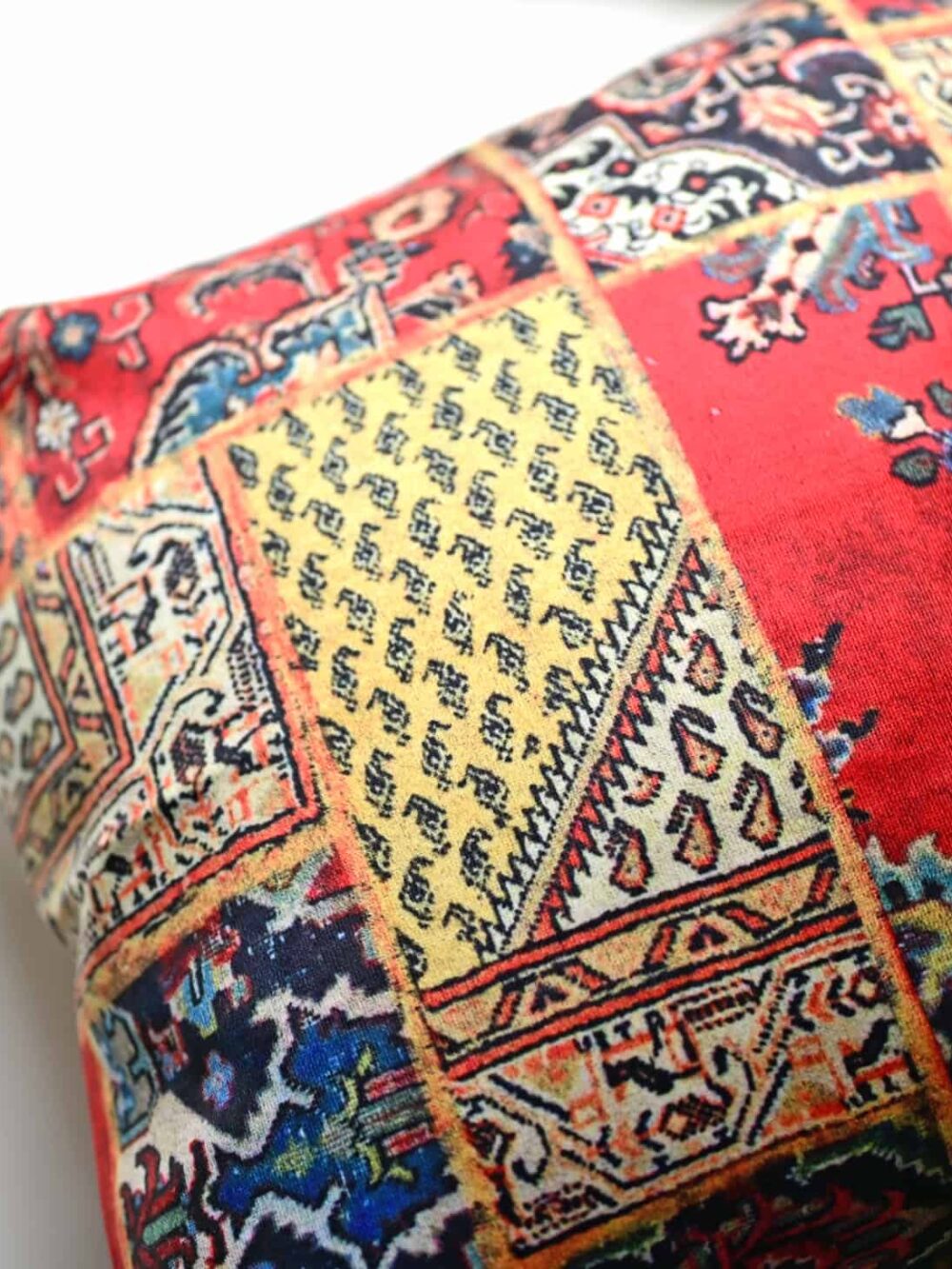 Pars Lacquer Red cushion