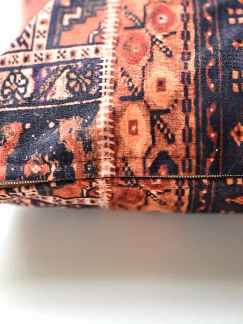 Pars heritage brown cushion