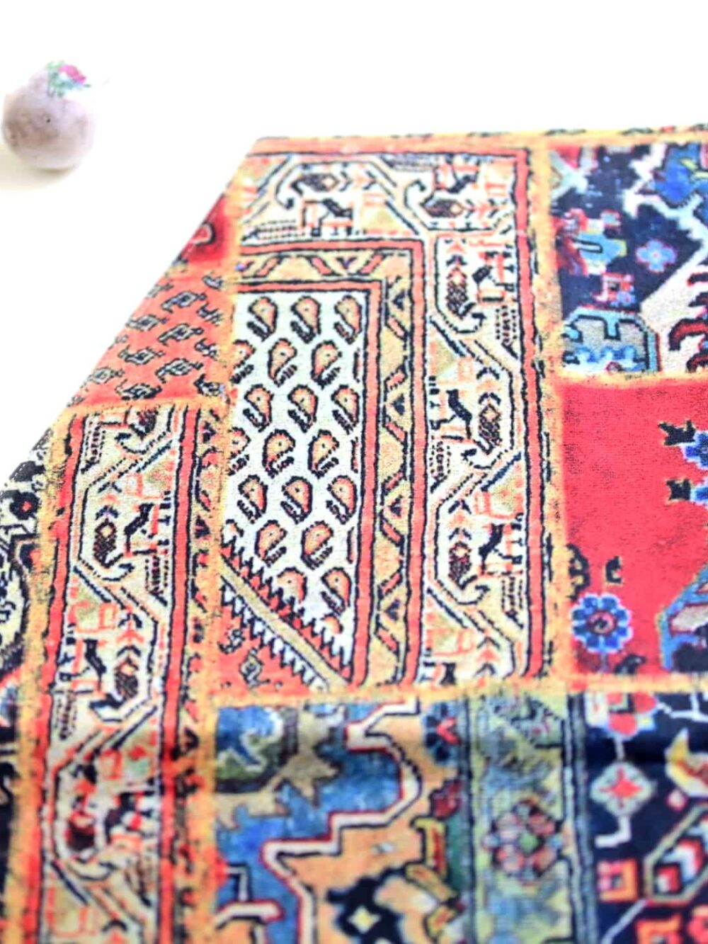Pars Lacquer Red Tablecloth