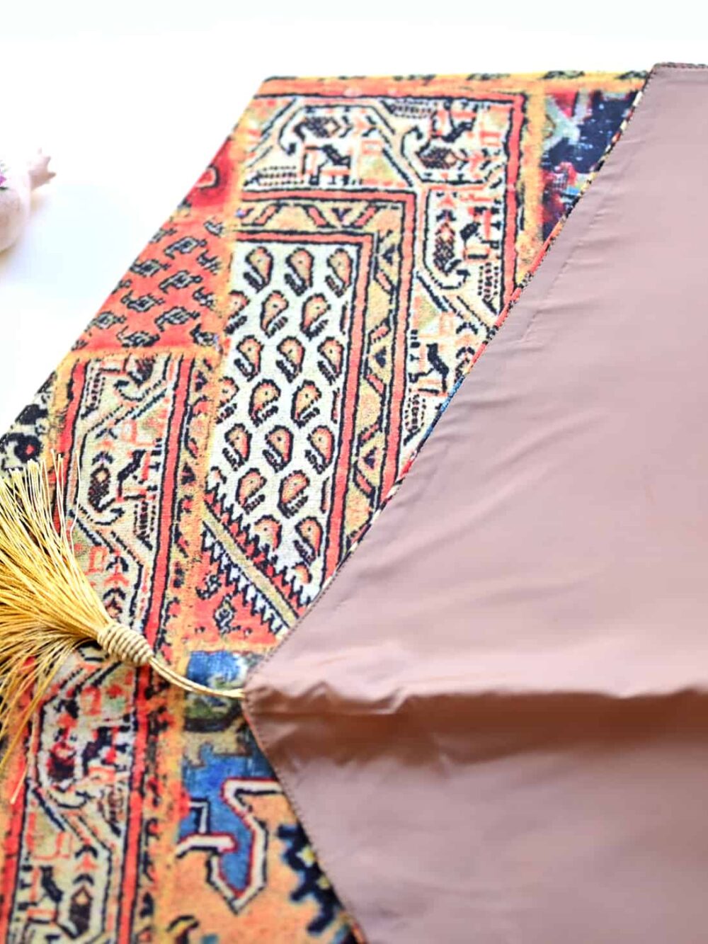 Pars Lacquer Red Tablecloth