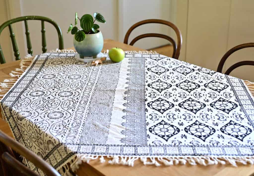 Lila100*100 Hand-Blocked Tablecloth