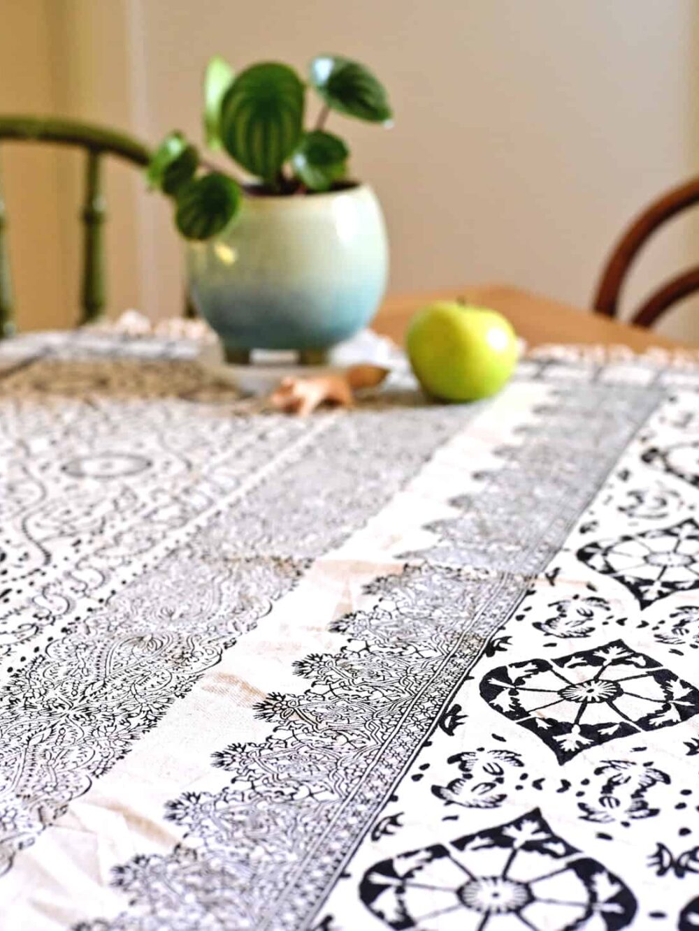 Lila100*100 Hand-Blocked Tablecloth