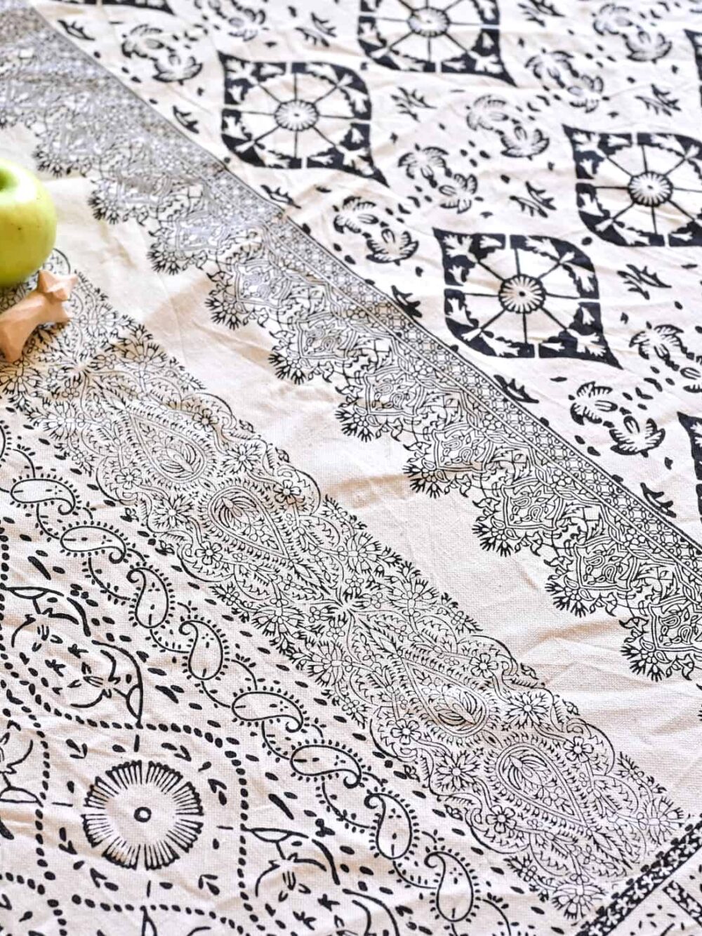 Lila100*100 Hand-Blocked Tablecloth