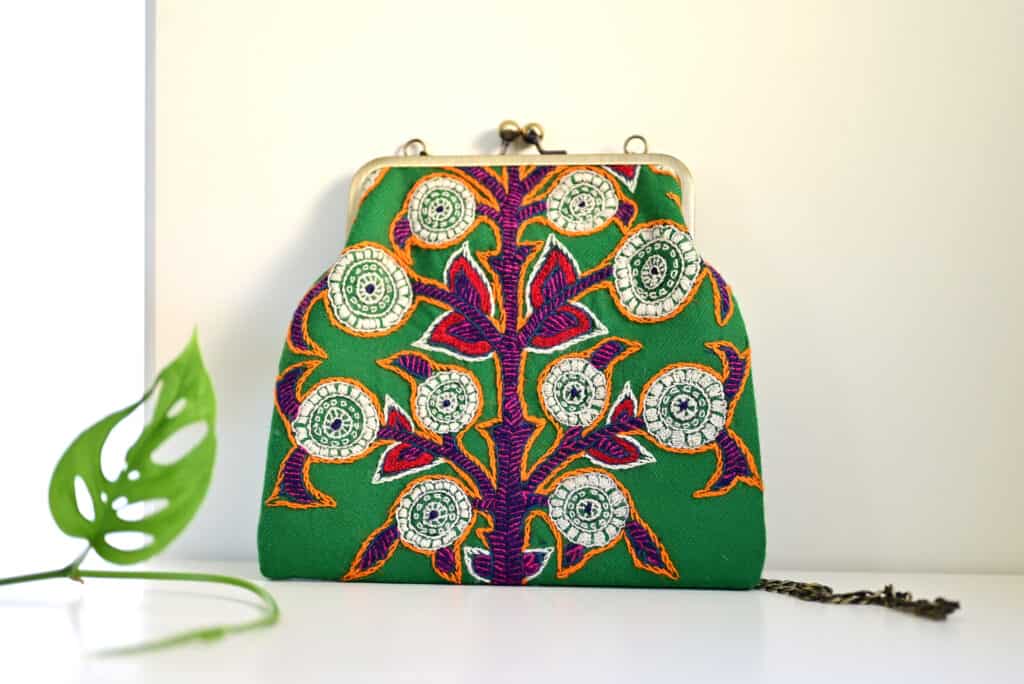Green Embroidery (پته) clutch