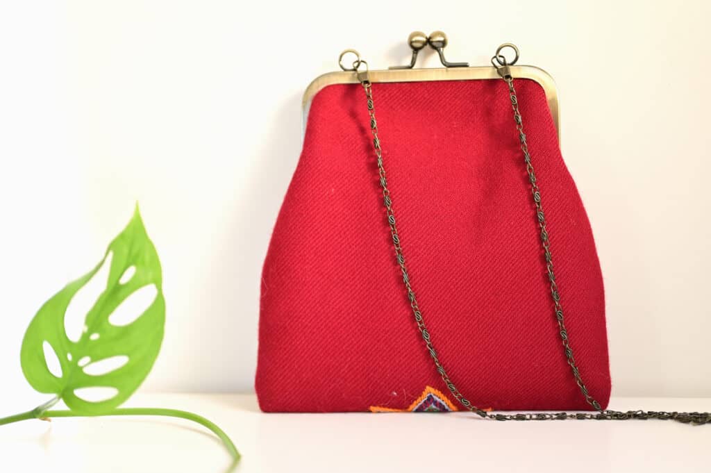 Dark Red Embroidered clutch پته