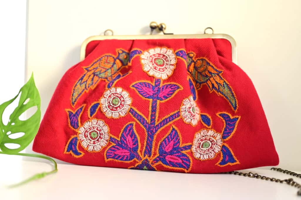 Red Embroidery (پته) clutch