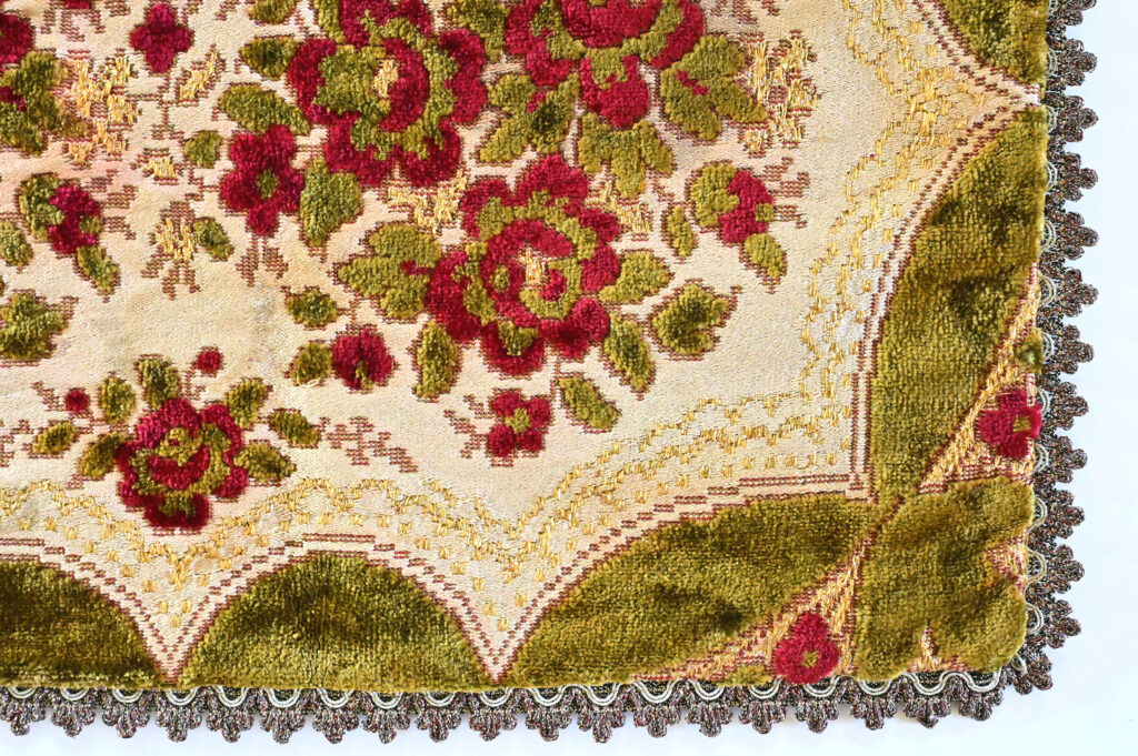 Vintage Velvet 19s Tablecloth