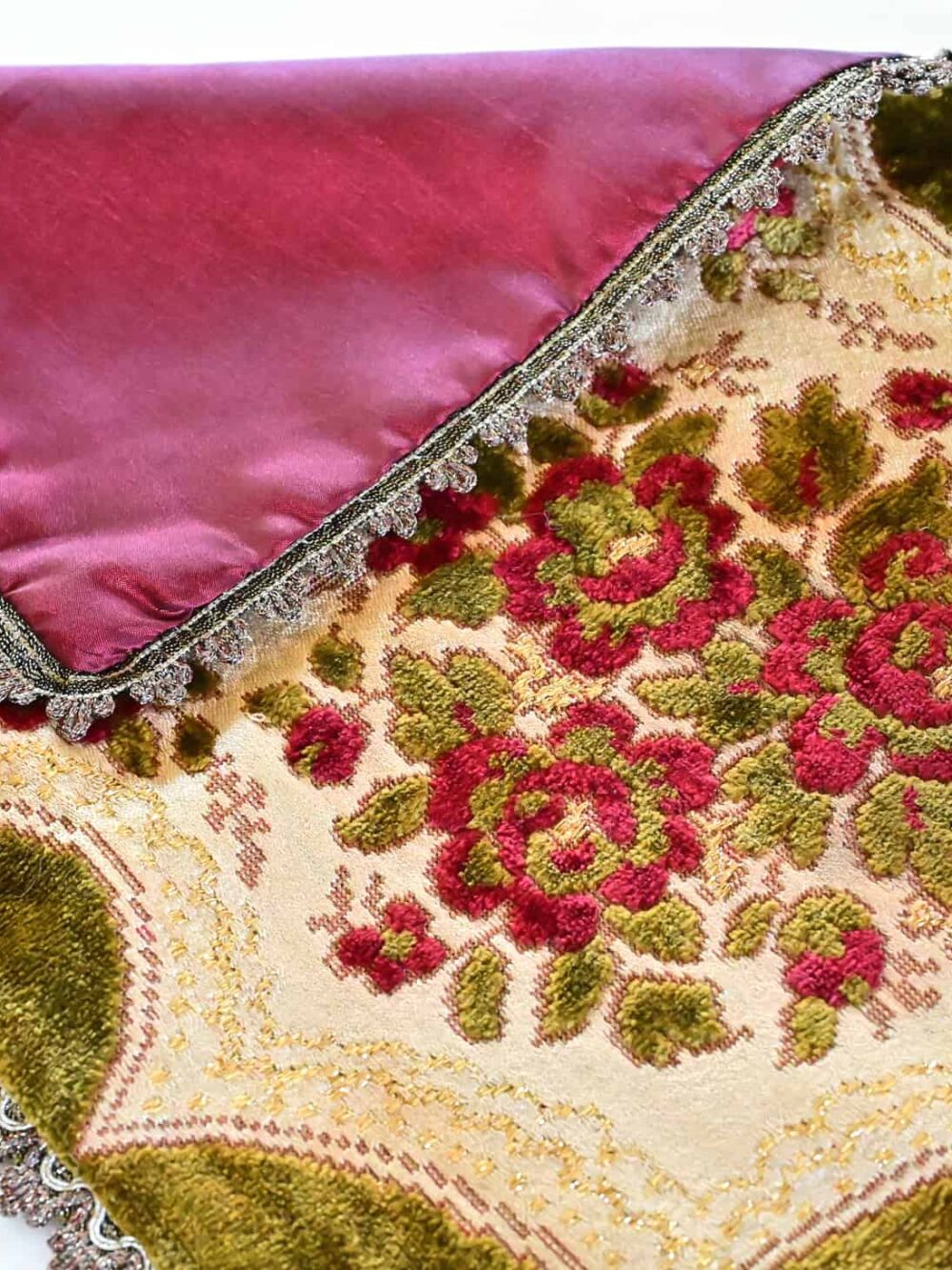 Vintage Velvet 19s Tablecloth