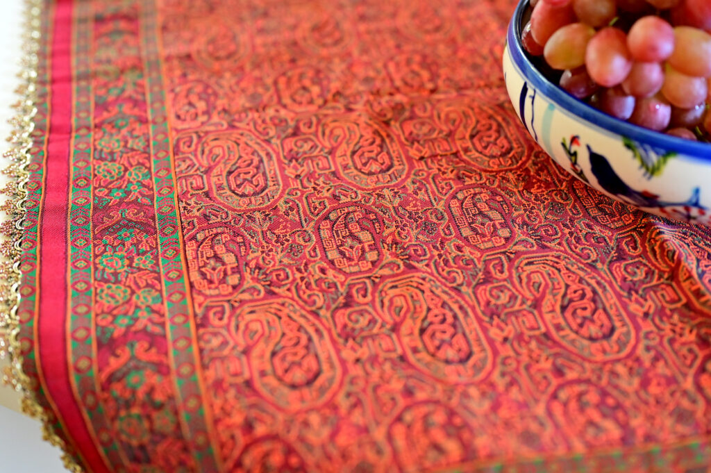 Roman Paisley Tablecloth (ترمه_Termeh)